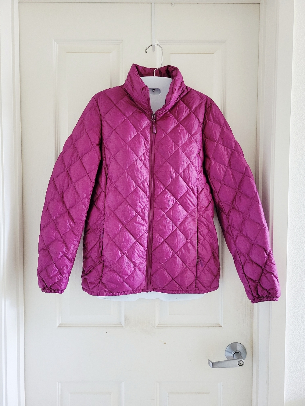 32 Degrees | HEAT Cute Fuchsia Lightweight Quilted Puffer Jacket (SIZE XS) - Picture 12 of 12